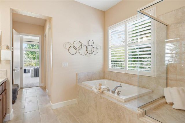 2471 Walden View Ln, Lincoln, CA 95648