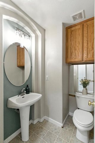 9028 Brittany Park Dr, Sacramento, CA 95829