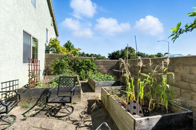 9028 Brittany Park Dr, Sacramento, CA 95829