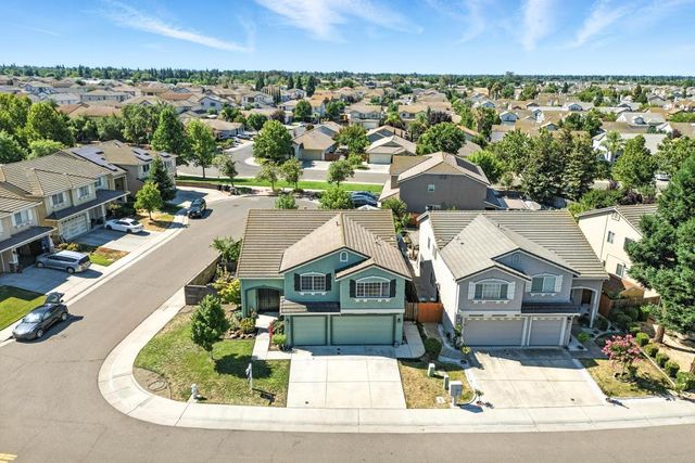 9028 Brittany Park Dr, Sacramento, CA 95829