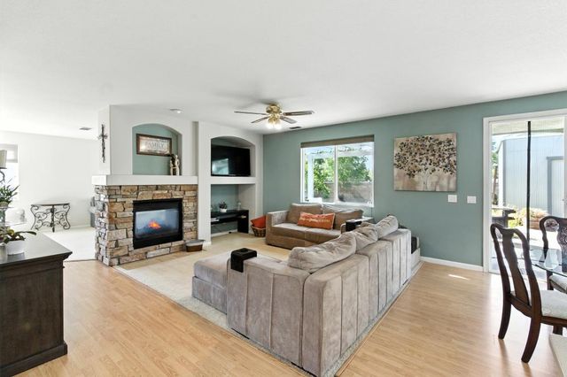 9028 Brittany Park Dr, Sacramento, CA 95829