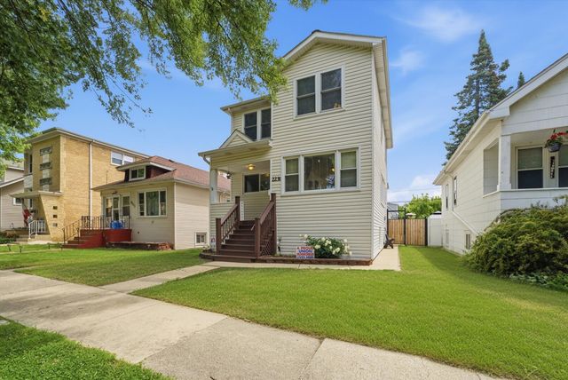 2231 N 75th Avenue, Elmwood Park, IL 60707