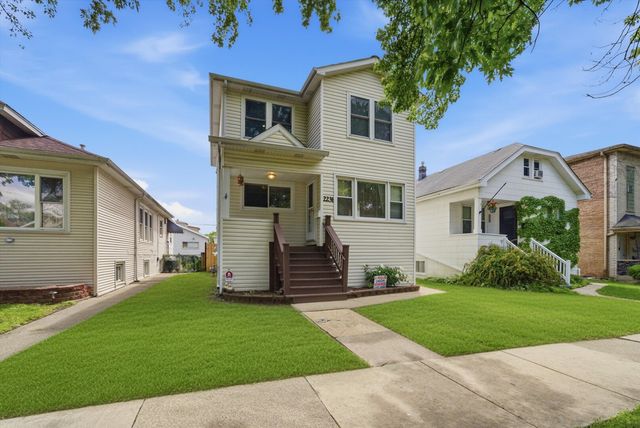 2231 N 75th Avenue, Elmwood Park, IL 60707
