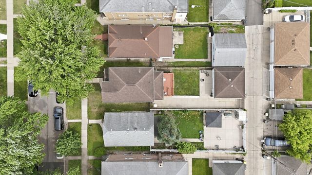 2231 N 75th Avenue, Elmwood Park, IL 60707