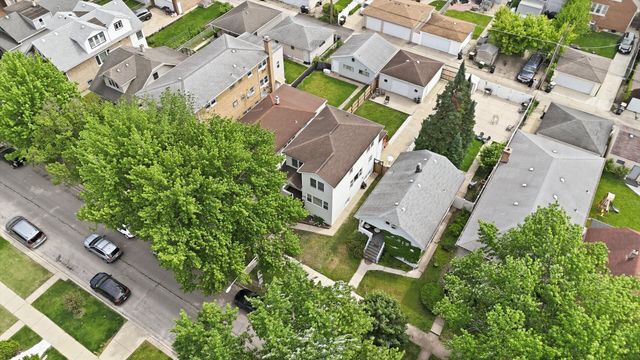 2231 N 75th Avenue, Elmwood Park, IL 60707