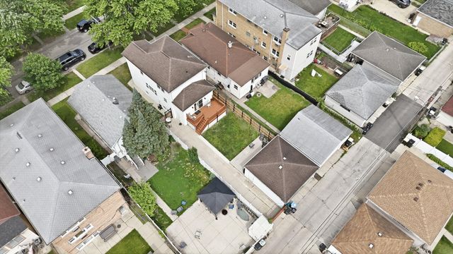 2231 N 75th Avenue, Elmwood Park, IL 60707