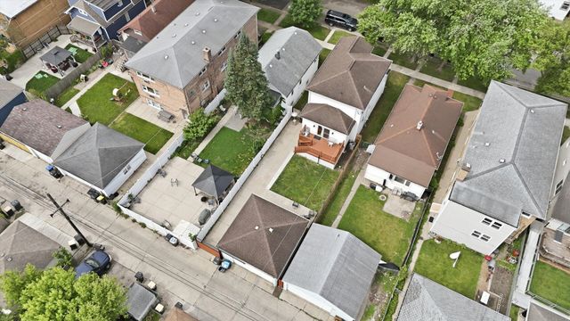 2231 N 75th Avenue, Elmwood Park, IL 60707