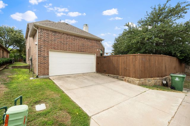 2241 Magic Mantle Drive, Lewisville, TX 75056
