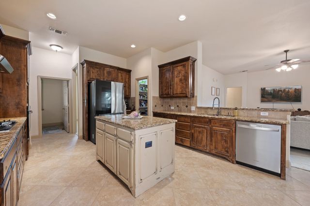 2241 Magic Mantle Drive, Lewisville, TX 75056