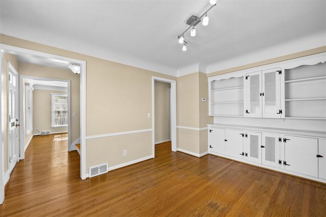 576 Golfview Boulevard, Birmingham, MI 48009