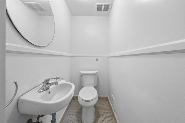 576 Golfview Boulevard, Birmingham, MI 48009