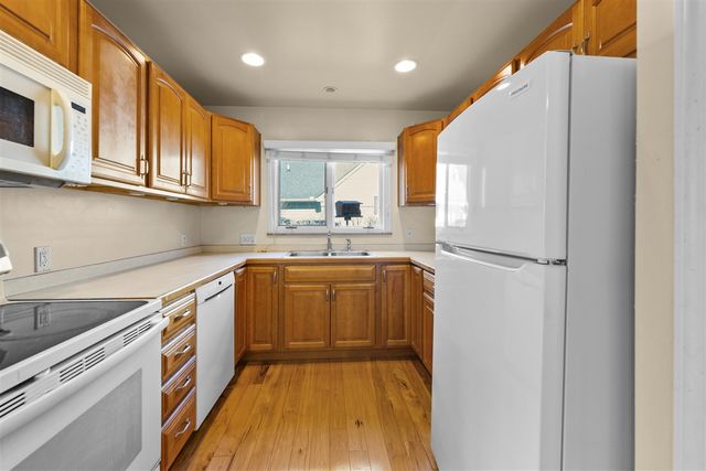 576 Golfview Boulevard, Birmingham, MI 48009