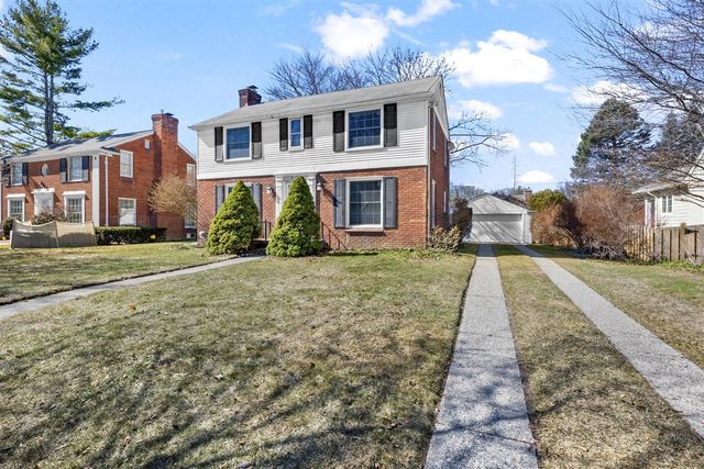 576 Golfview Boulevard, Birmingham, MI 48009