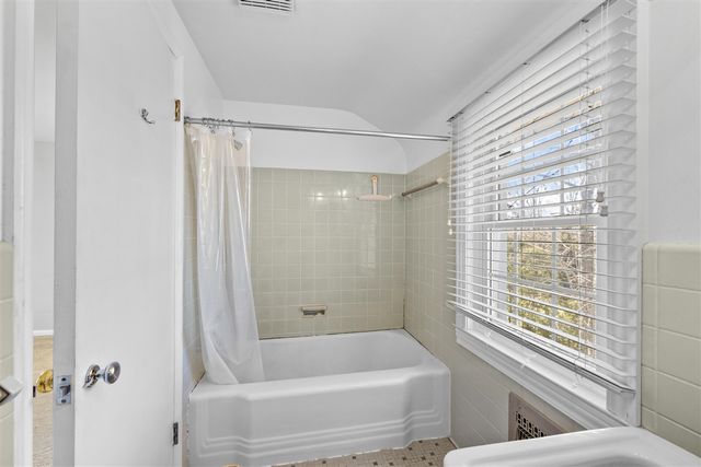 576 Golfview Boulevard, Birmingham, MI 48009