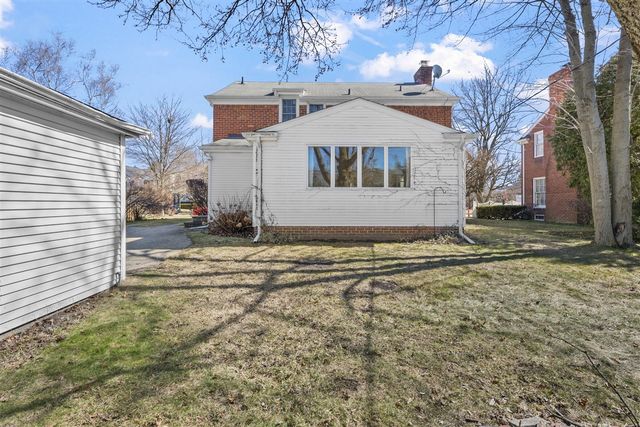 576 Golfview Boulevard, Birmingham, MI 48009