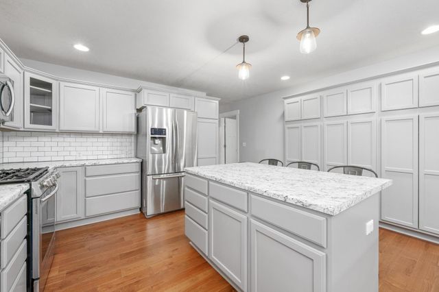 1176 E 120th Ave N, Belle Plaine, KS 67013