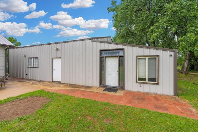 1176 E 120th Ave N, Belle Plaine, KS 67013