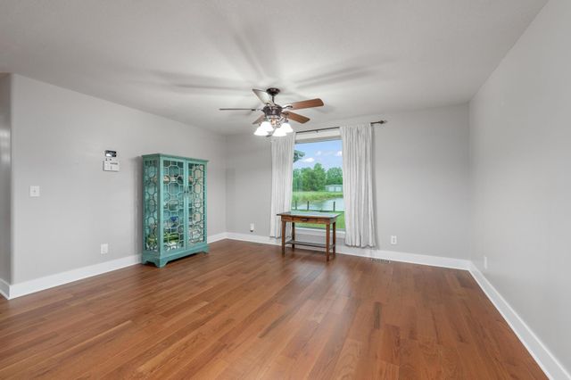 1176 E 120th Ave N, Belle Plaine, KS 67013