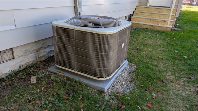 6089 Dunham Road, Maple Heights, OH 44137