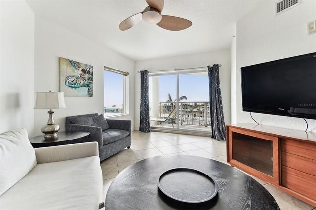 11605 GULF BOULEVARD 507, Treasure Island, FL 33706