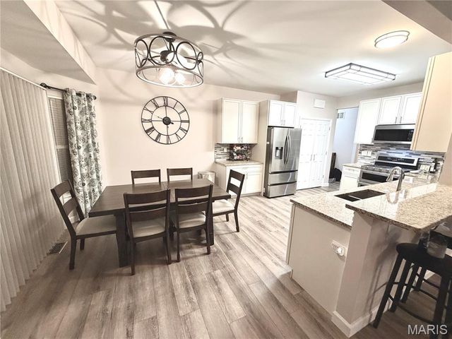 842 Brockwell Drive, Dardenne Prairie, MO 63368