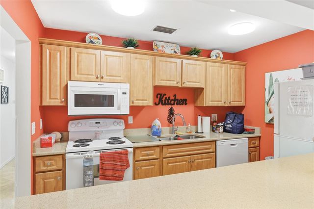 4550 PINEBROOK CIRCLE 106, Bradenton, FL 34209