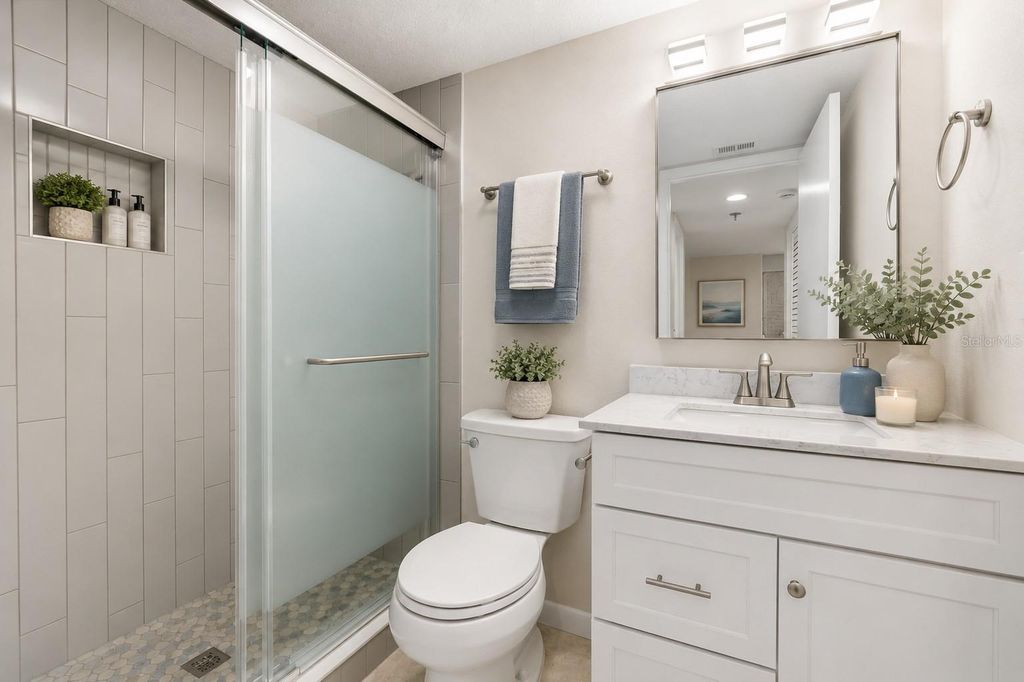 Image 19 of property listing at 4550 PINEBROOK CIRCLE 106, Bradenton, FL 34209