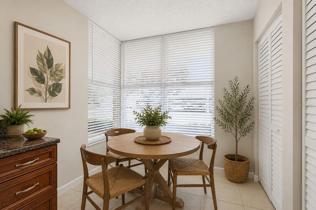 Image 9 of property listing at 4550 PINEBROOK CIRCLE 106, Bradenton, FL 34209