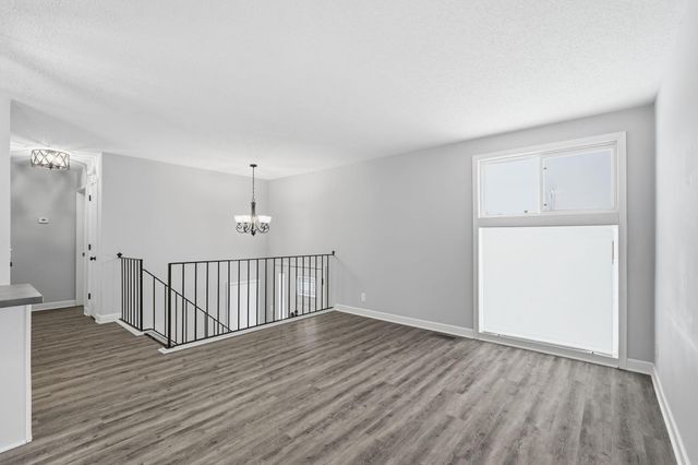 3224 75th Avenue N, Brooklyn Park, MN 55443