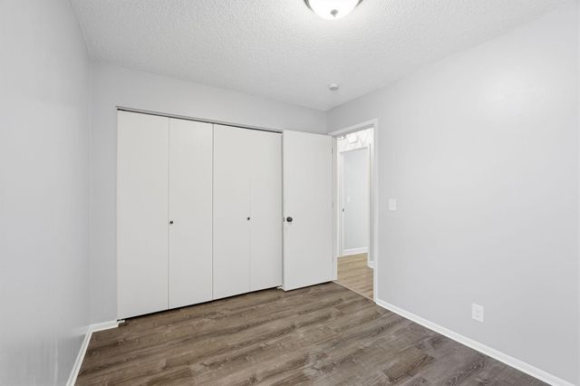 3224 75th Avenue N, Brooklyn Park, MN 55443