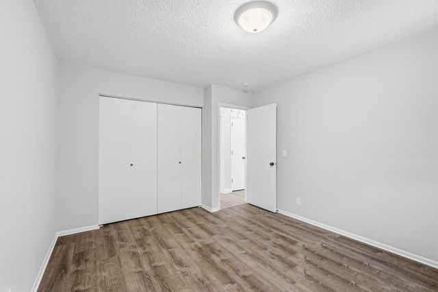 3224 75th Avenue N, Brooklyn Park, MN 55443