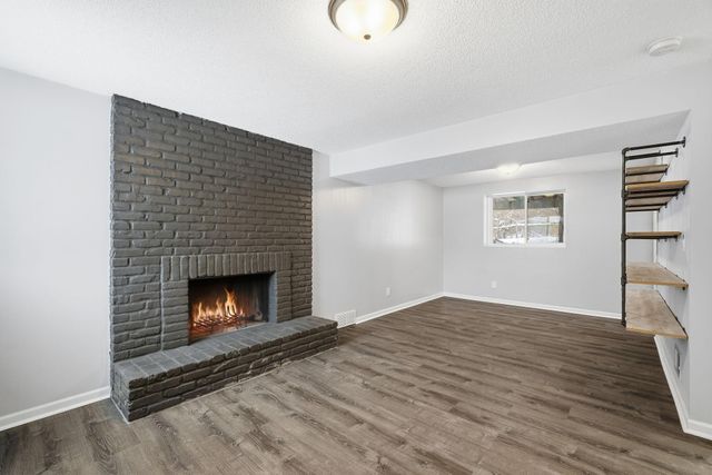 3224 75th Avenue N, Brooklyn Park, MN 55443