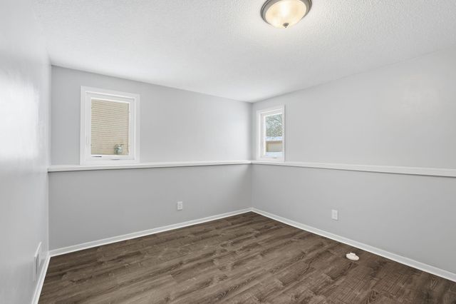 3224 75th Avenue N, Brooklyn Park, MN 55443