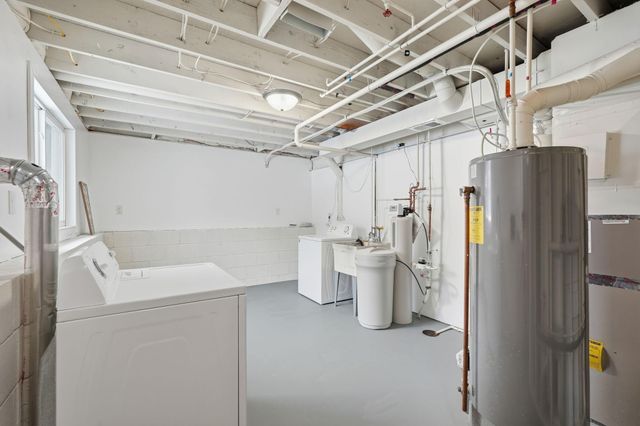 3224 75th Avenue N, Brooklyn Park, MN 55443