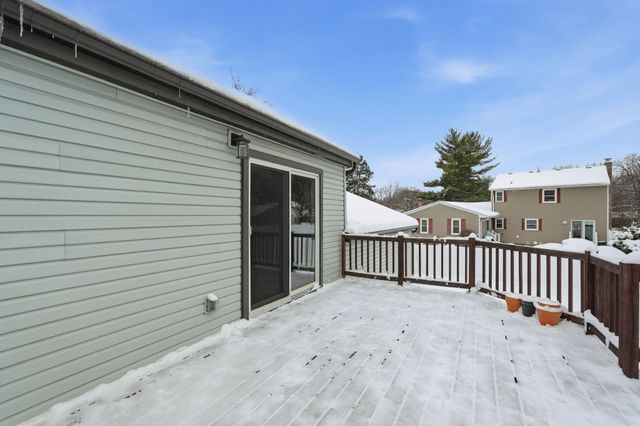 3224 75th Avenue N, Brooklyn Park, MN 55443