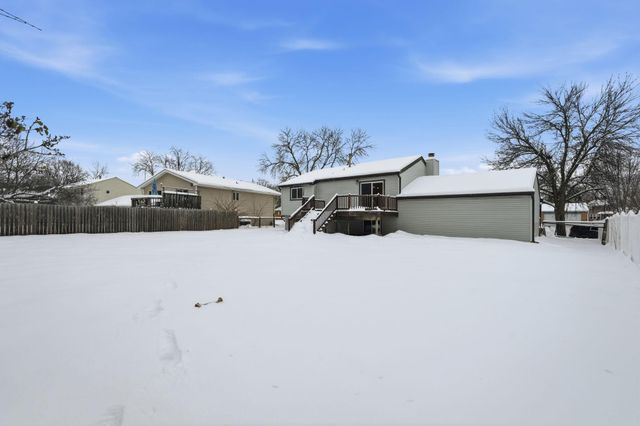 3224 75th Avenue N, Brooklyn Park, MN 55443
