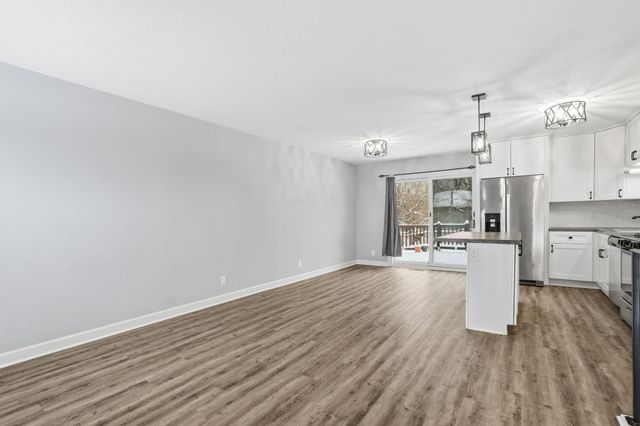 3224 75th Avenue N, Brooklyn Park, MN 55443