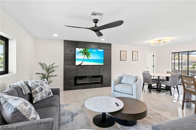 5323 SW 11th CT, Cape Coral, FL 33914