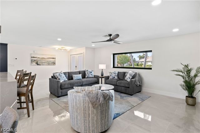 5323 SW 11th CT, Cape Coral, FL 33914