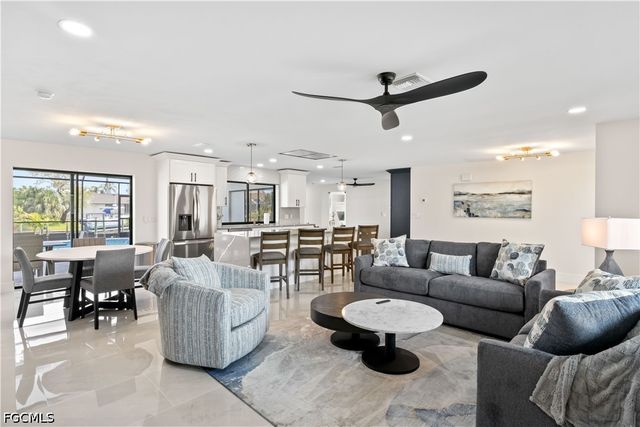 5323 SW 11th CT, Cape Coral, FL 33914