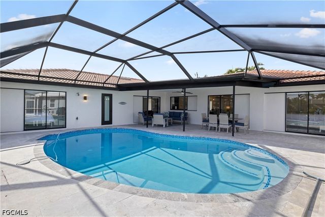 5323 SW 11th CT, Cape Coral, FL 33914