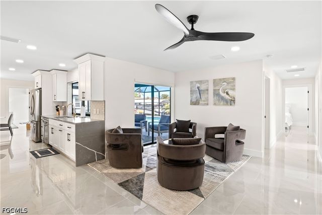 5323 SW 11th CT, Cape Coral, FL 33914