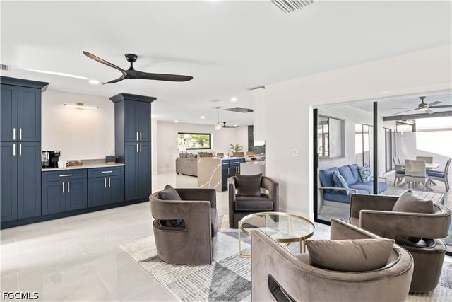 5323 SW 11th CT, Cape Coral, FL 33914