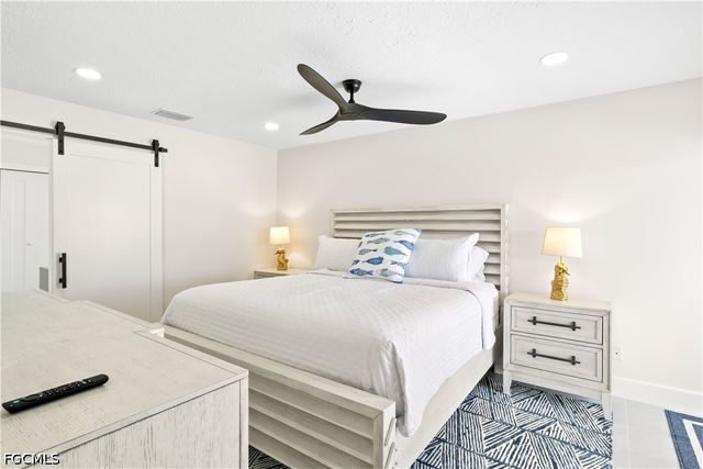 5323 SW 11th CT, Cape Coral, FL 33914