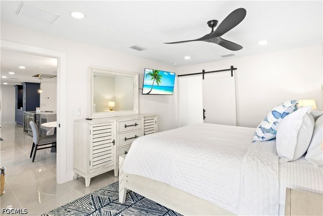 5323 SW 11th CT, Cape Coral, FL 33914