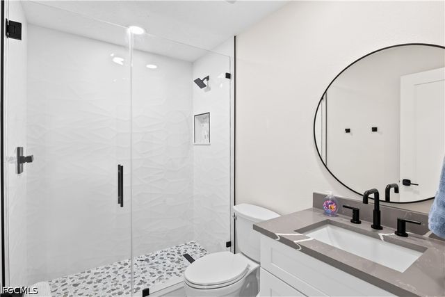 5323 SW 11th CT, Cape Coral, FL 33914