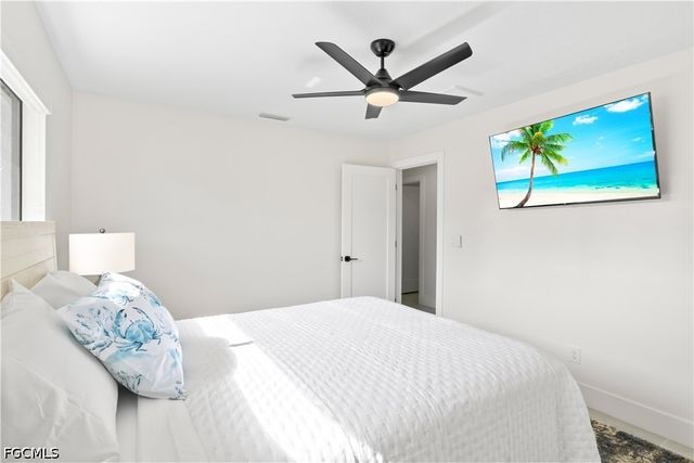 5323 SW 11th CT, Cape Coral, FL 33914