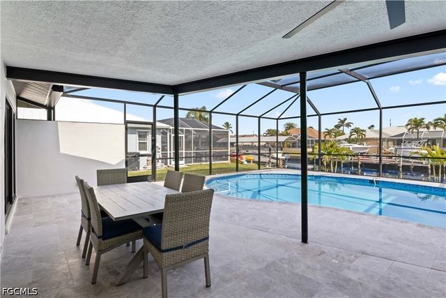 5323 SW 11th CT, Cape Coral, FL 33914