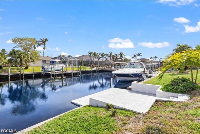 5323 SW 11th CT, Cape Coral, FL 33914