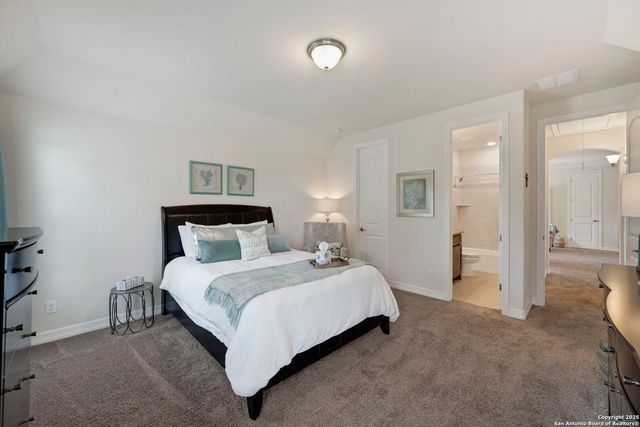 208 Roundtop Hill, Castroville, TX 78009